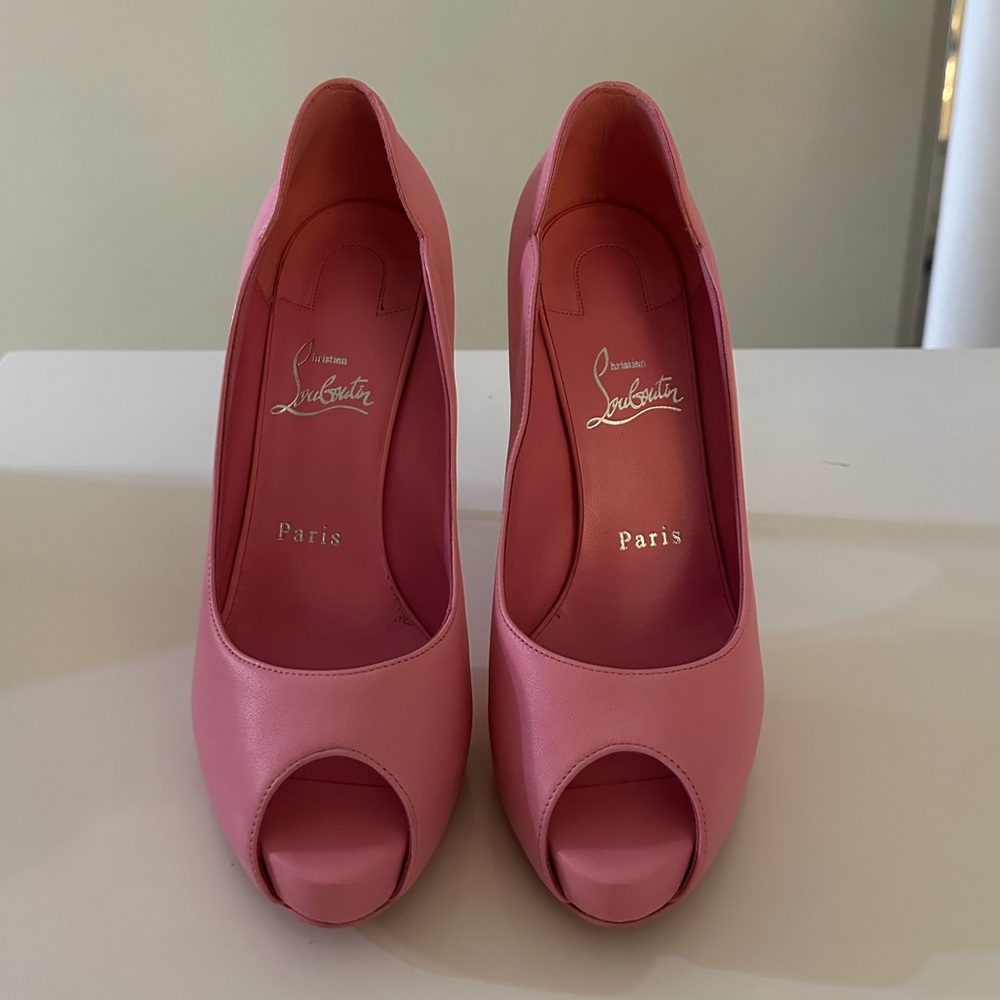 Christian Louboutin Hot Chick Alta Pumps Leather 120